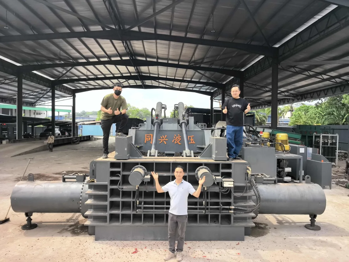 630T Double Main Cylinder Baler Commissioned in Malaysia image 2