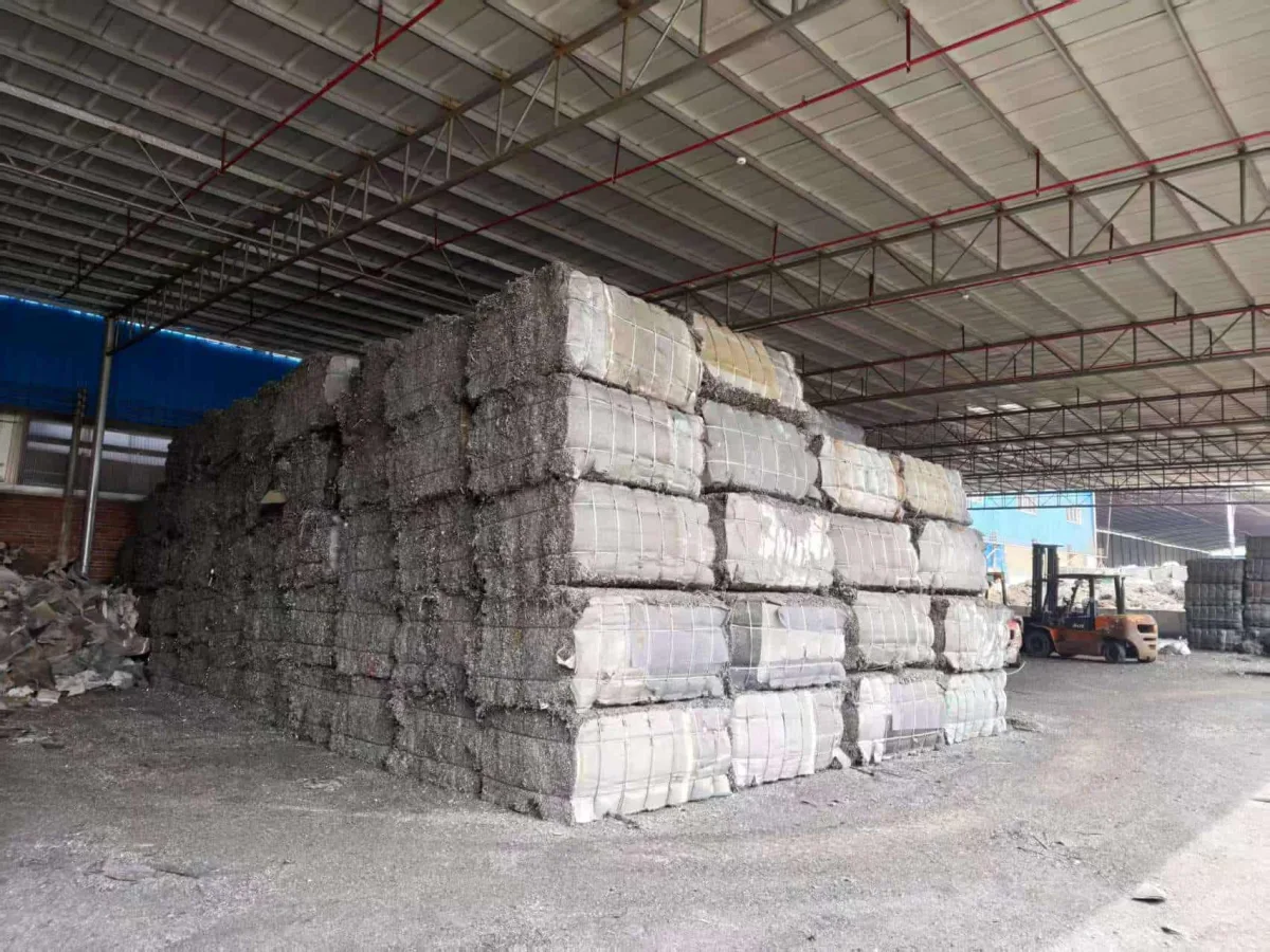 300T Vertical Metal Baler for Scrap Metal Wire & Turnings image 11