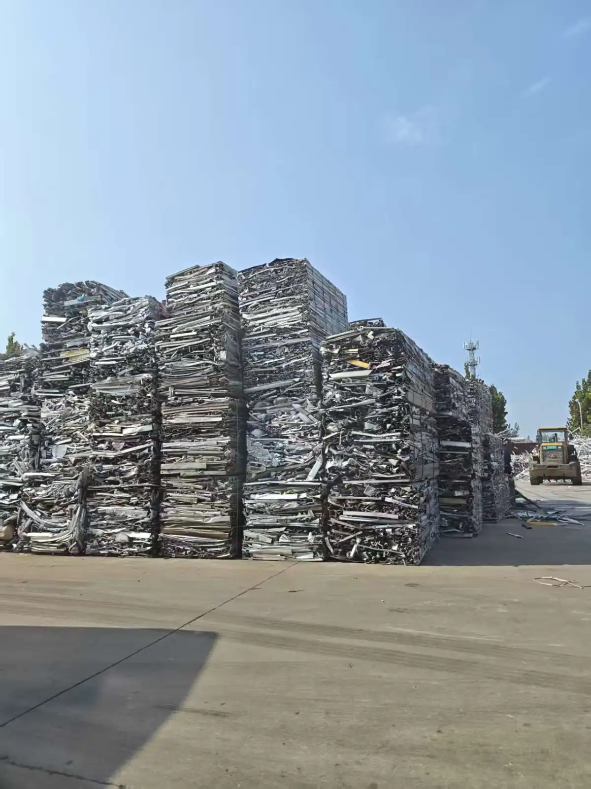 420T Vertical Metal Baler for Scrap Aluminum & Aluminum Alloy Recycling image 13