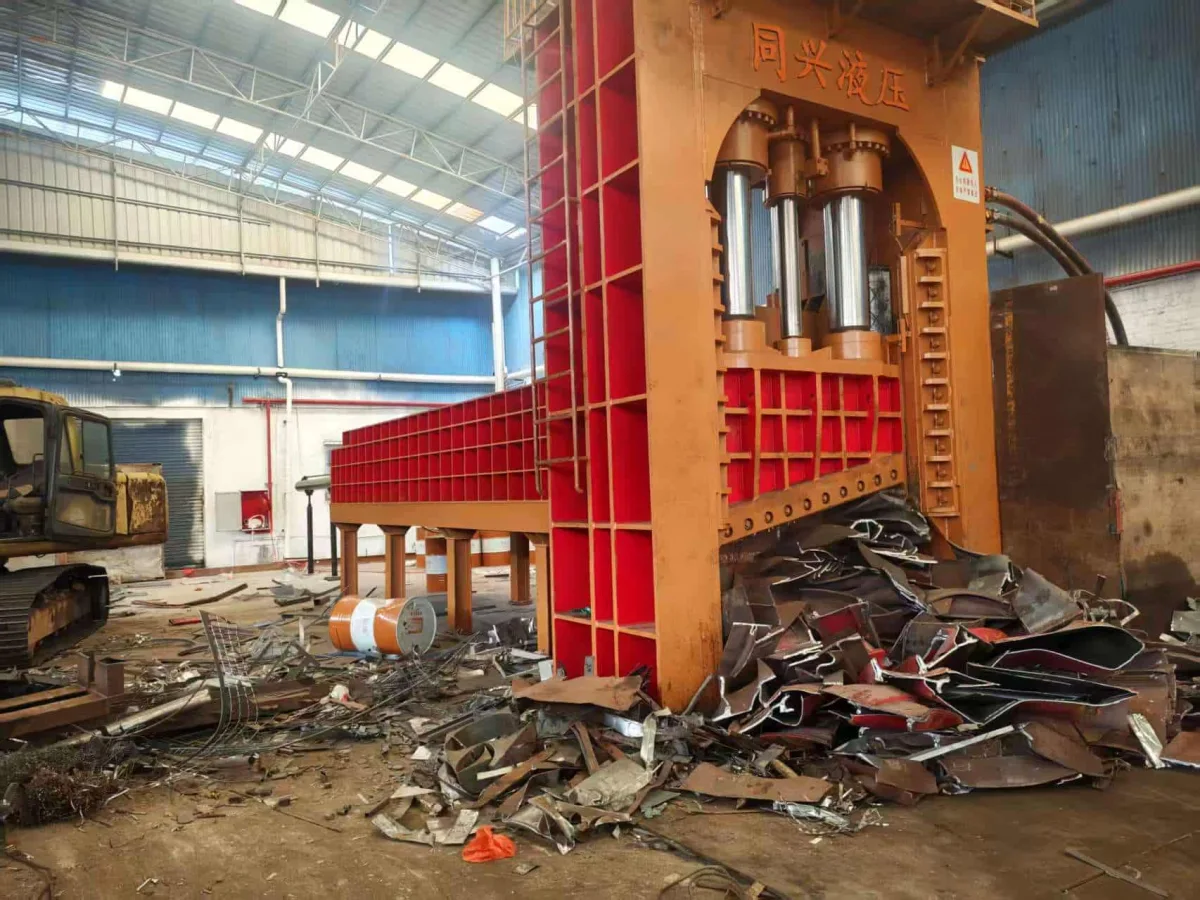 Scrap Steel Processing in Thailand with an 800T Hydraulic Gantry Shear image 1