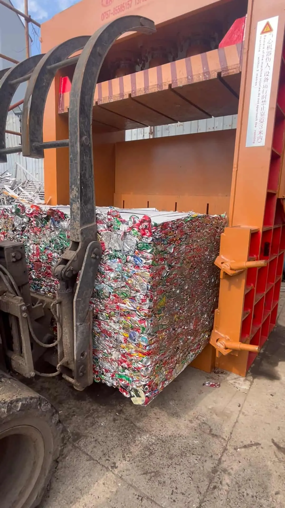 Vertical Stainless Steel & Aluminum Baler