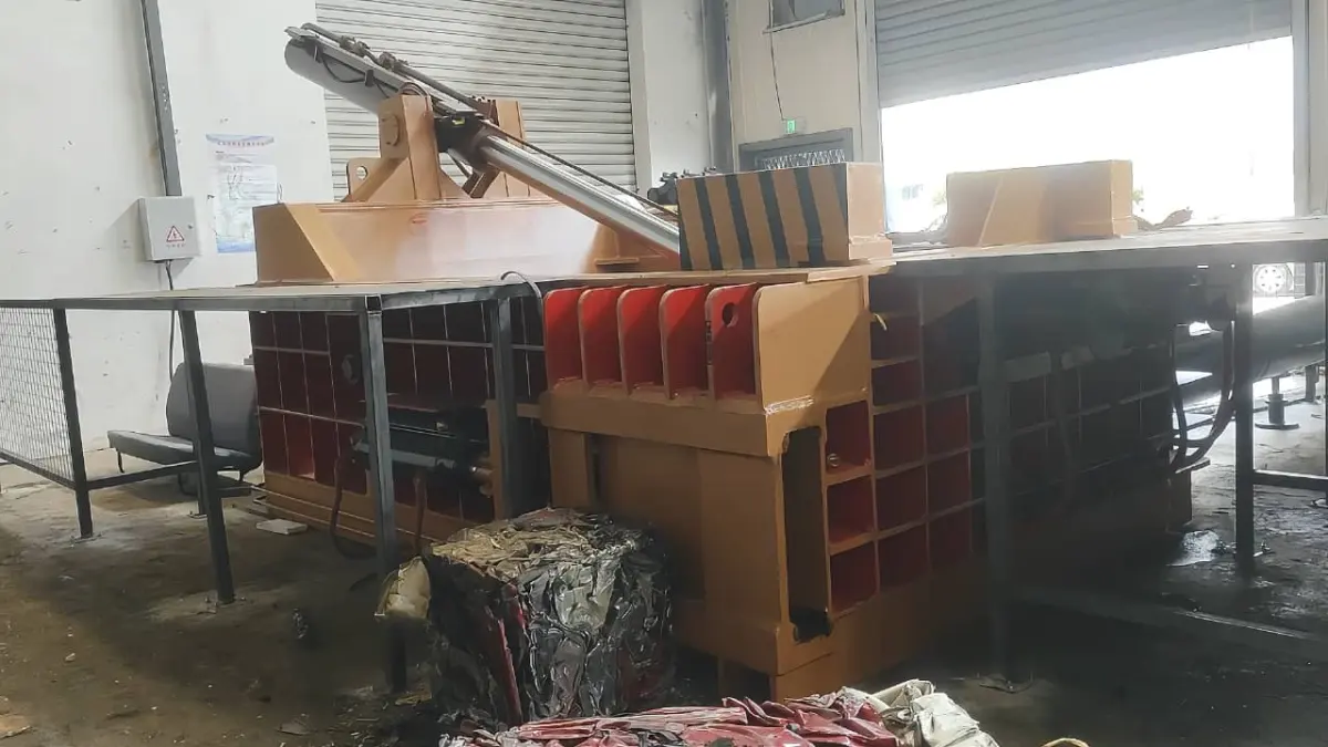 Horizontal Metal Baler – Side Push