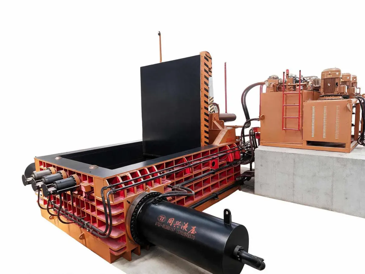 Double Main Cylinder Baler