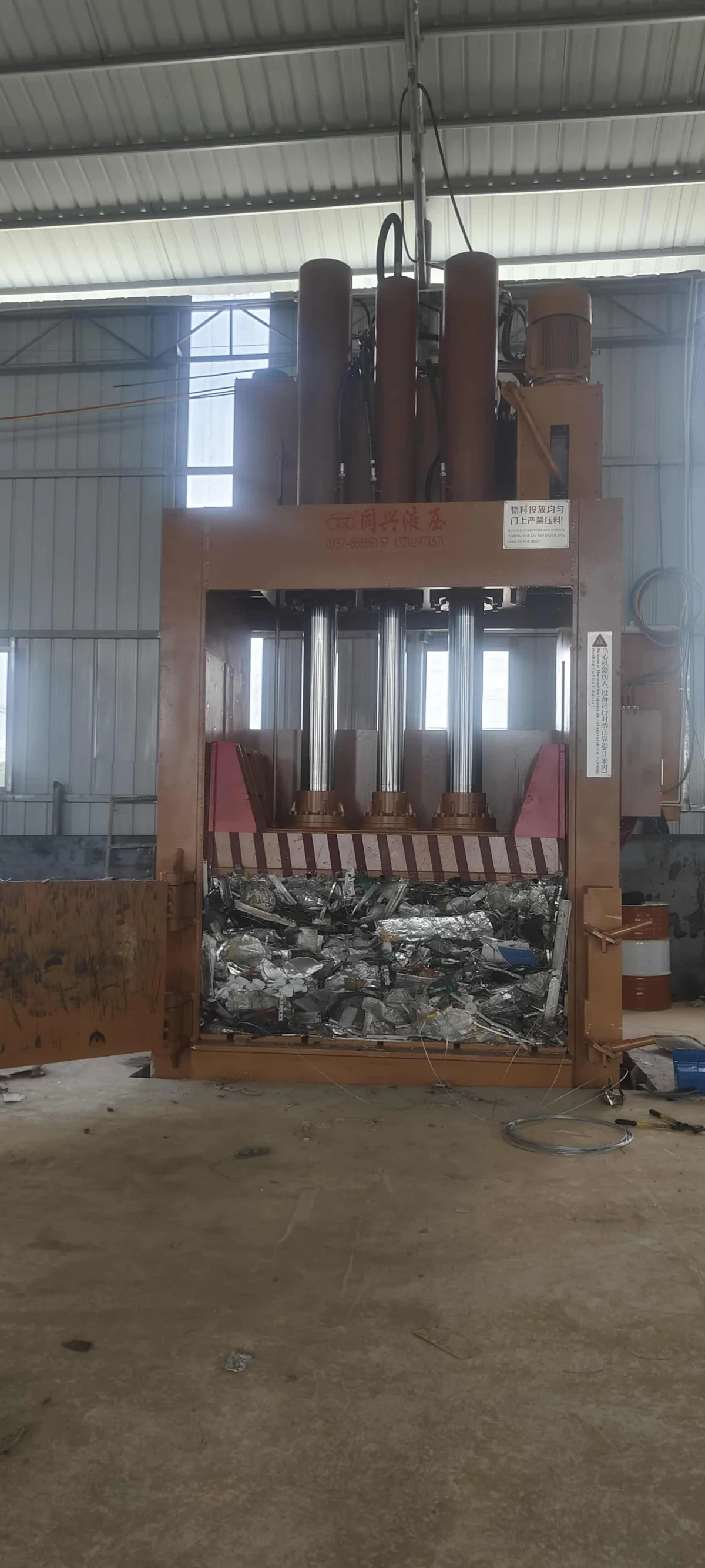 470T Vertical Metal Baler for Scrap Stainless Steel Recycling image 6
