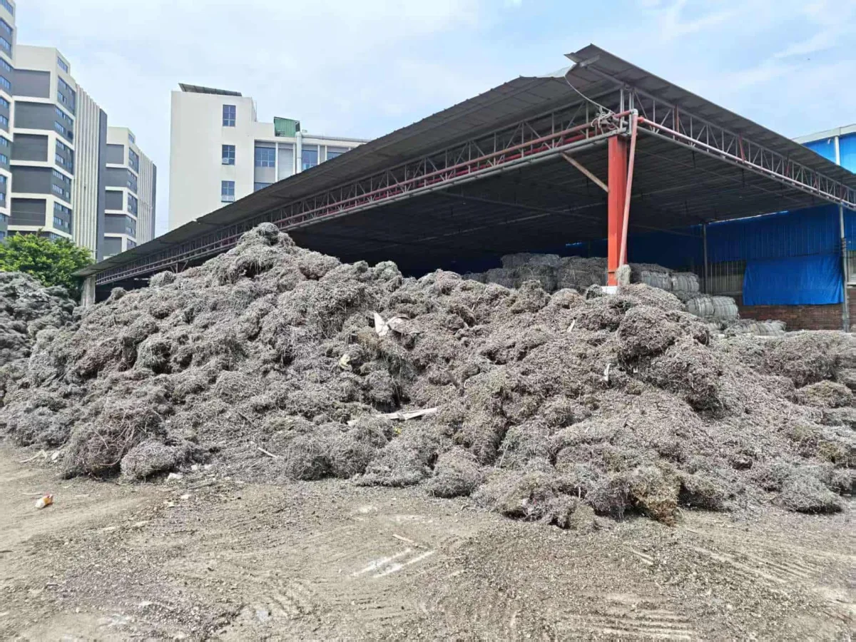 300T Vertical Metal Baler for Scrap Metal Wire & Turnings image 4