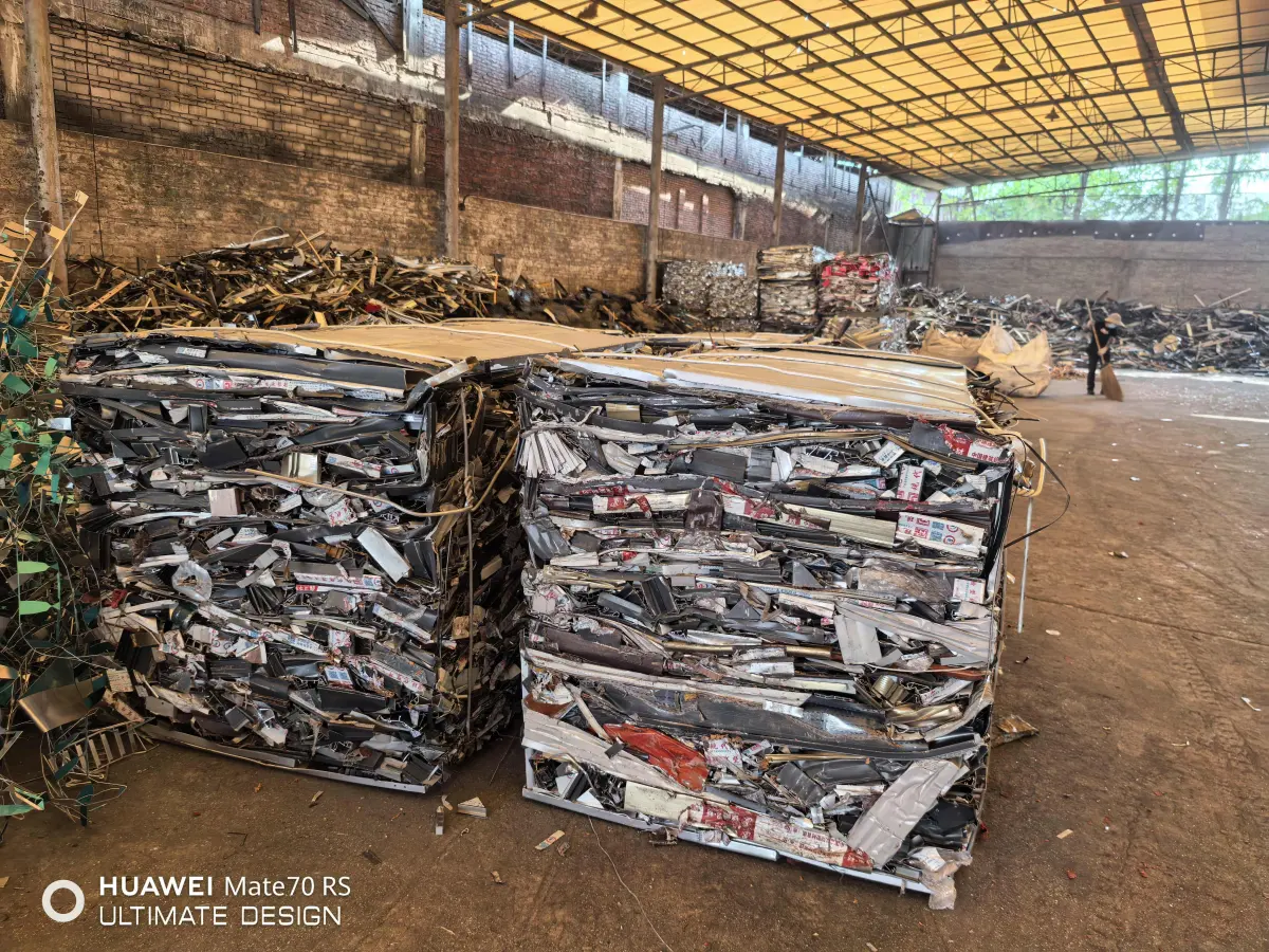 Vertical Stainless Steel & Aluminum Baler