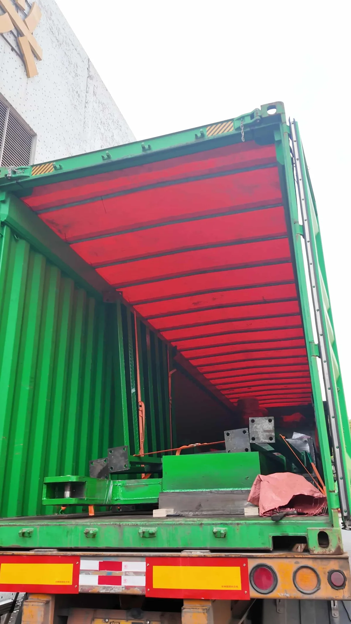 800T Horizontal Metal Baling Machine Commissioned in Japan image 4