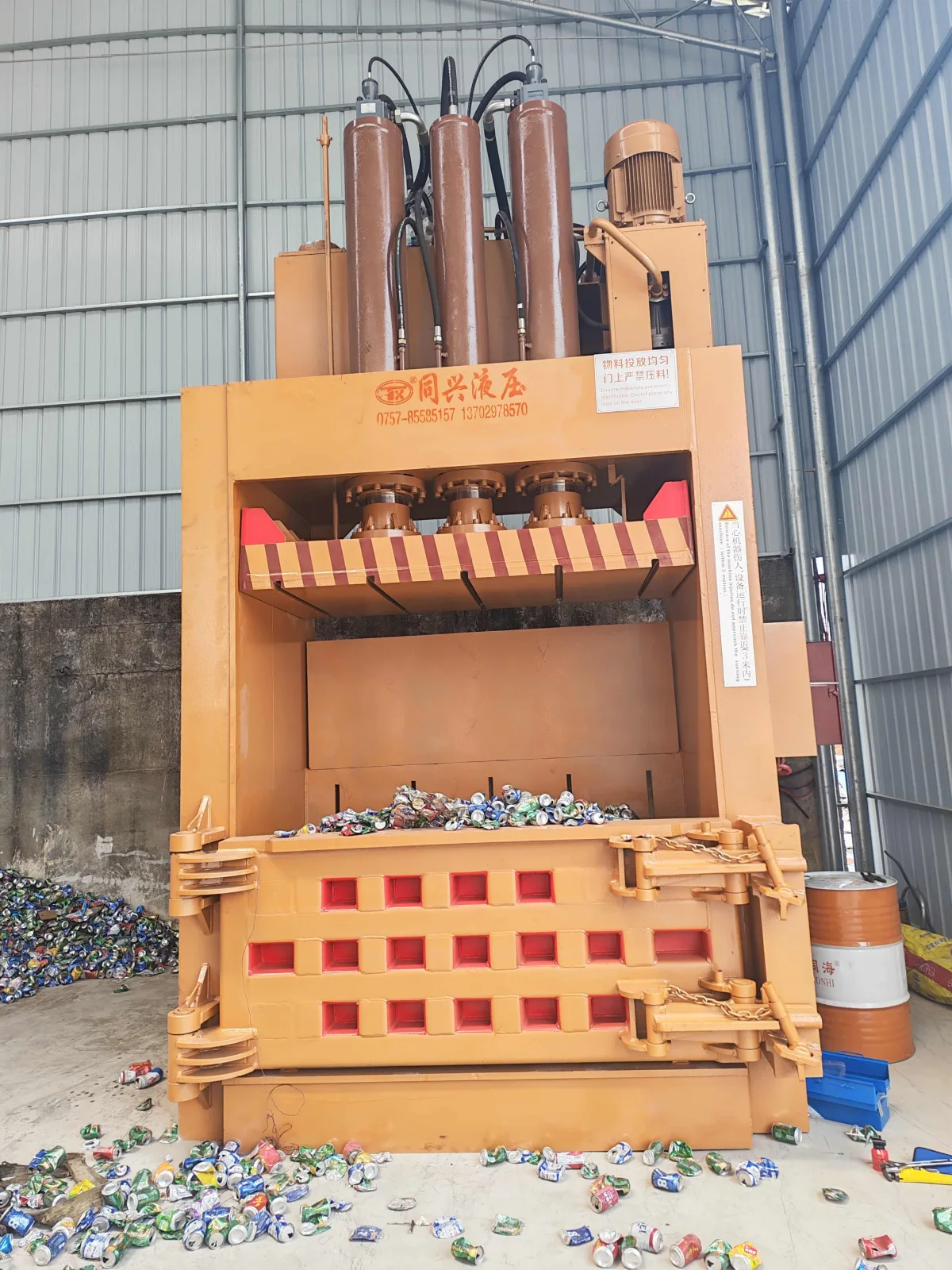 470T Vertical Metal Baler for Scrap Stainless Steel Recycling image 2
