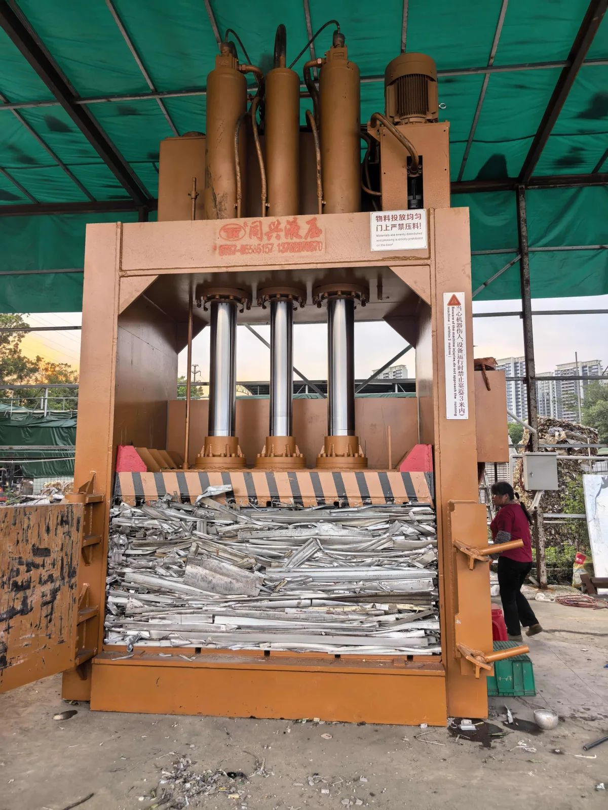420T Vertical Metal Baler for Scrap Aluminum & Aluminum Alloy Recycling image 10