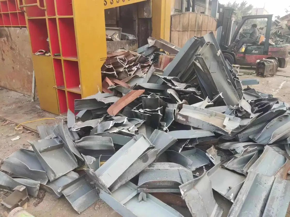 Fast Blade Change Hydraulic Gantry Shear | High-Speed Scrap Steel Cutting photo 4