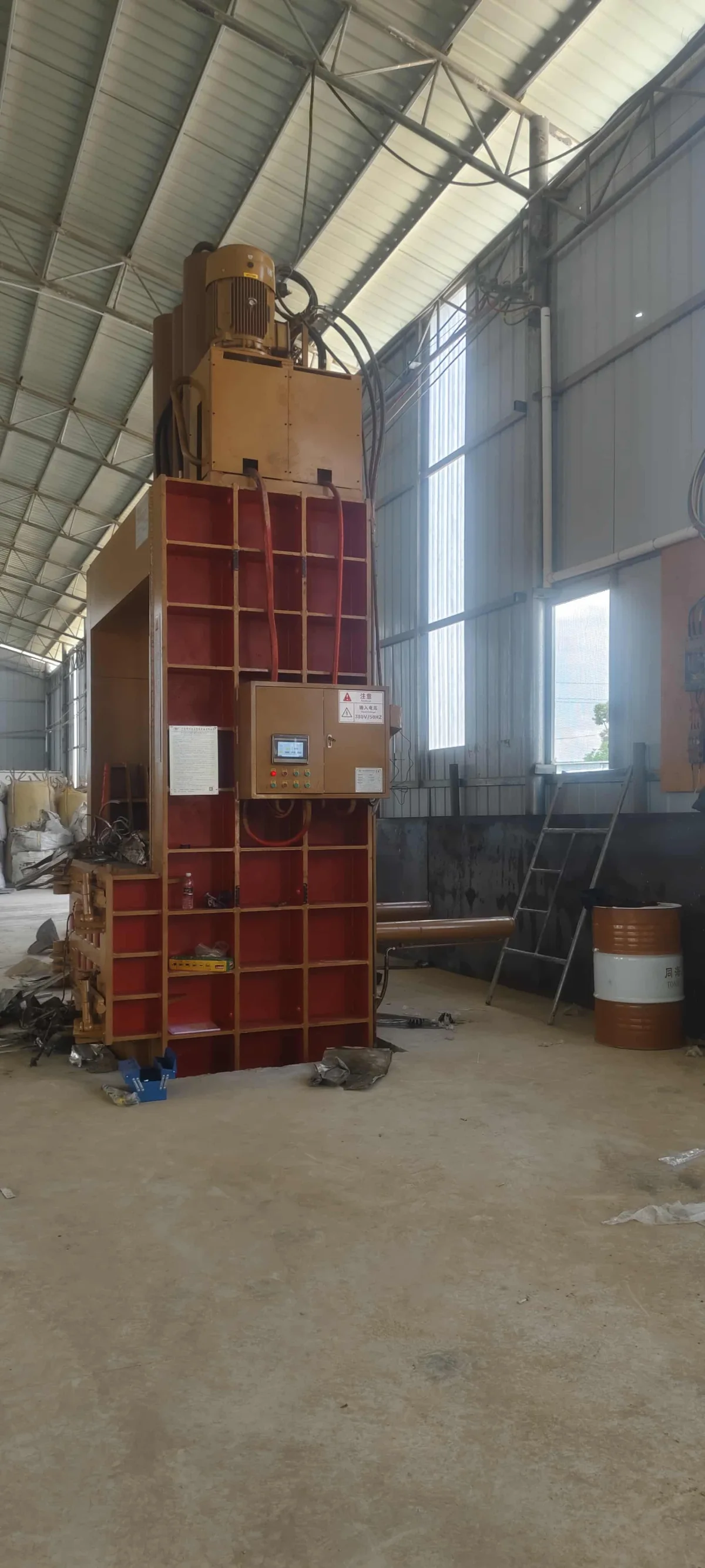 470T Vertical Metal Baler for Scrap Stainless Steel Recycling image 7