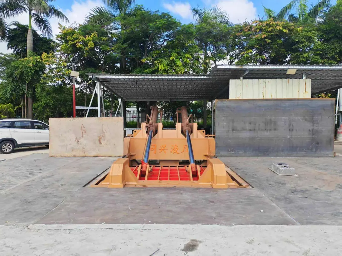 Double Main Cylinder Baler