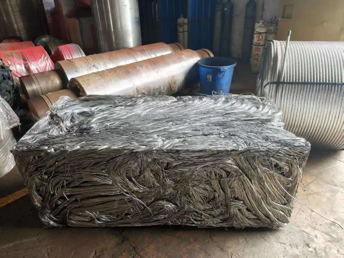 Horizontal Metal Baler