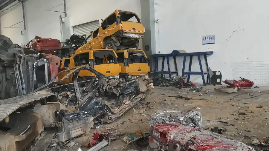 250T Side Push Type Metal Baler for End-of-Life Vehicle Dismantling