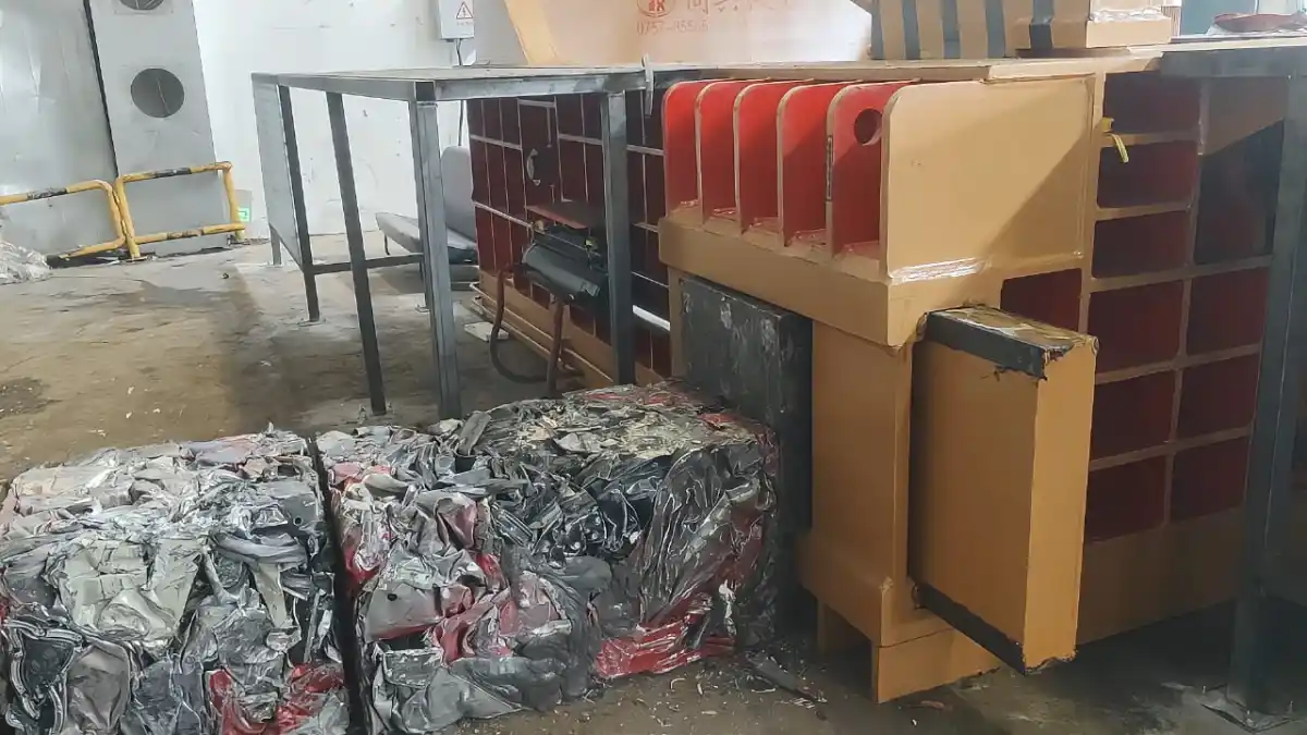 Horizontal Metal Baler – Side Push