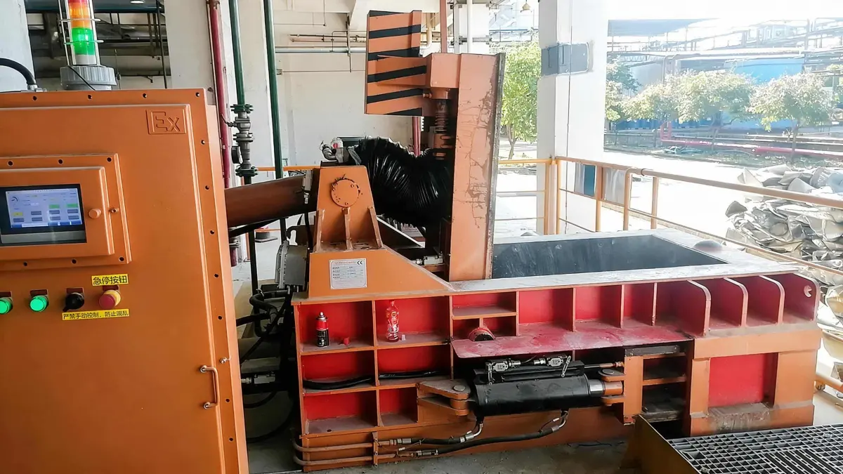 Horizontal Metal Baler – Side Push