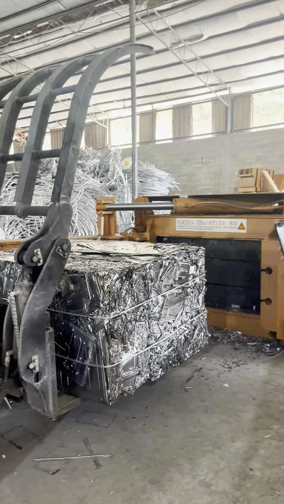 Horizontal Metal Baler