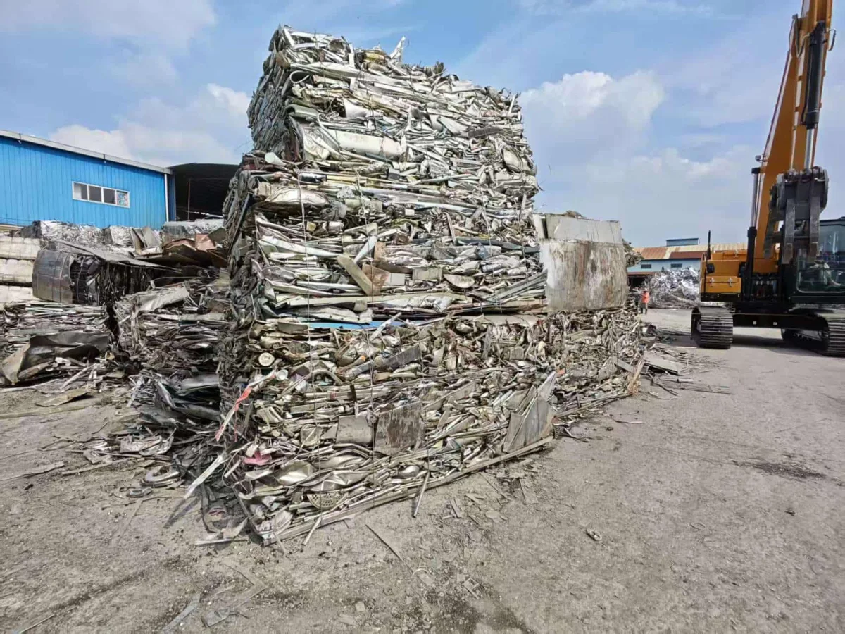 470T Vertical Metal Baler for Scrap Stainless Steel Recycling image 16
